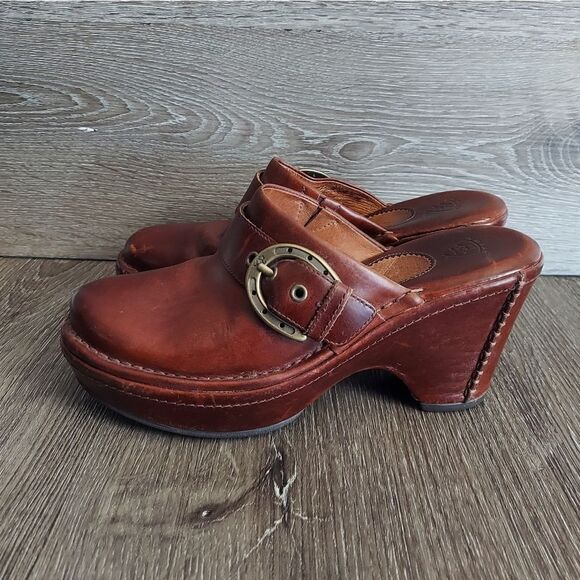 ARIAT Womens Sz 6.5 B Brown Leather Heeled Horseshoe Buckle Slip-On Clogs - Picture 4 of 9